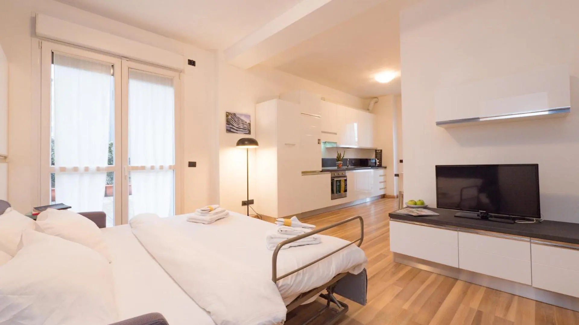 Rentopolis Apartments - Palazzo Candiani Mediolan