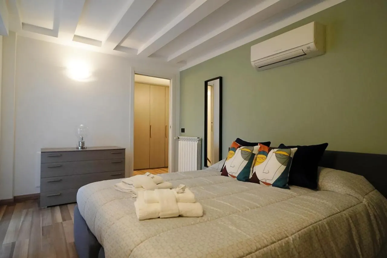 Rentopolis Apartments - Palazzo Candiani Milan
