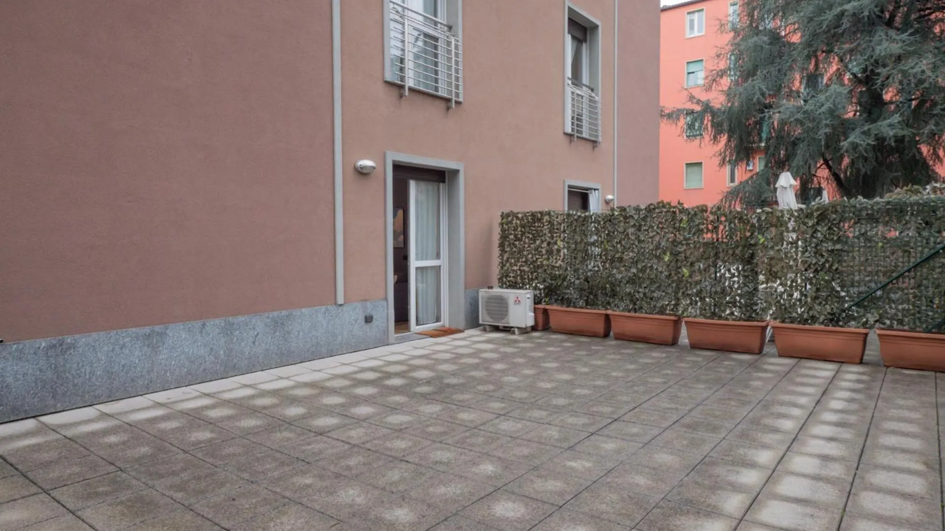 Rentopolis Apartments - Palazzo Candiani Milan