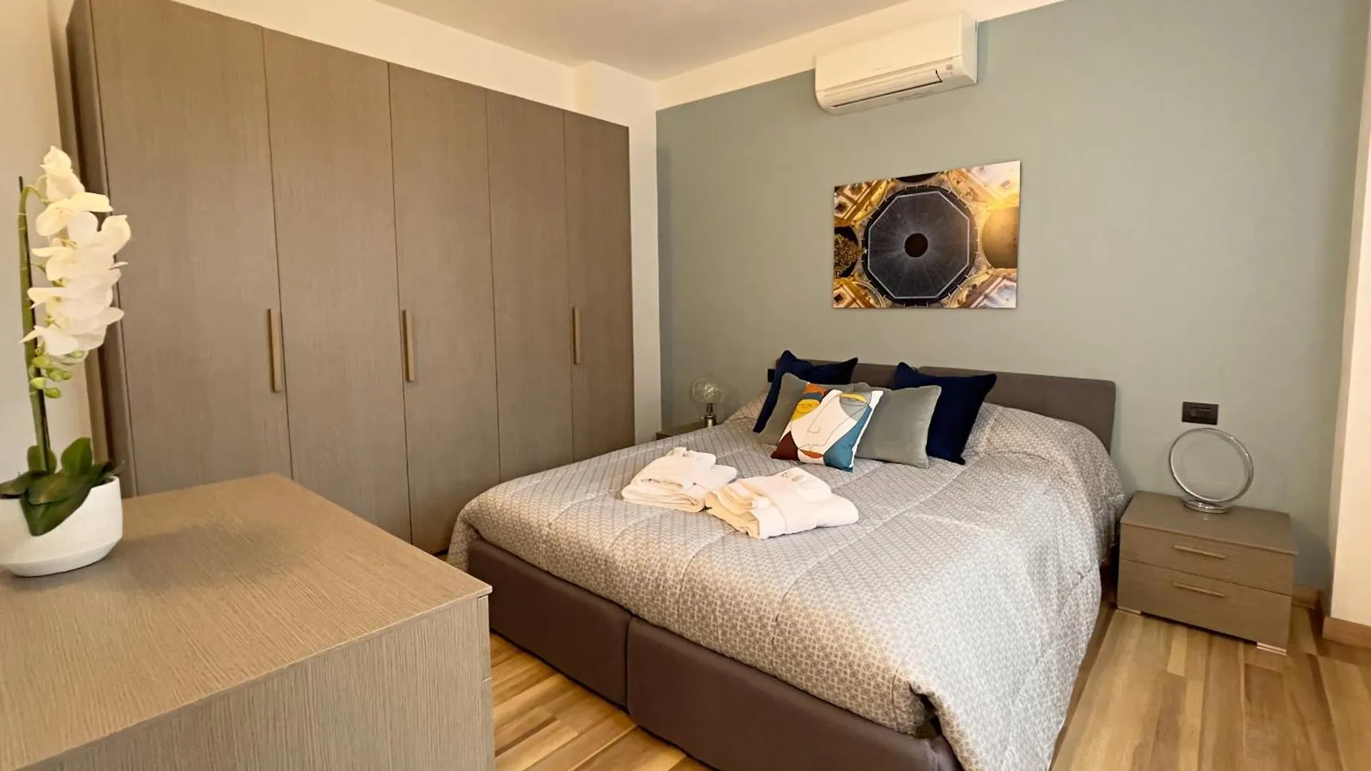 Rentopolis Apartments - Palazzo Candiani Milan Italy
