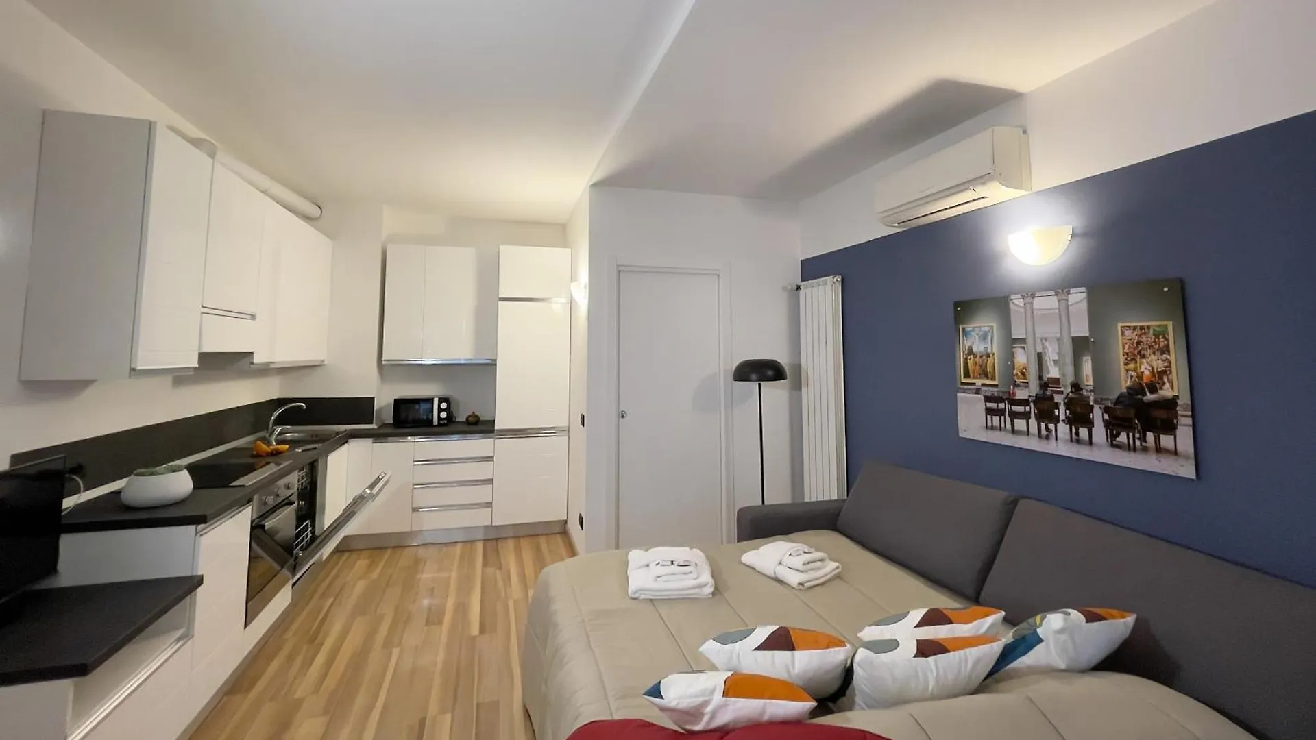 Rentopolis Apartments - Palazzo Candiani Milan